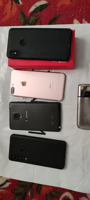 Redmi, Galaxy, iPhone 2 Redmi, Galaxy, iPhone 2