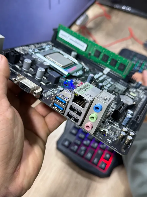 plata bor optom narxda 10 ta bor H81 Asrock