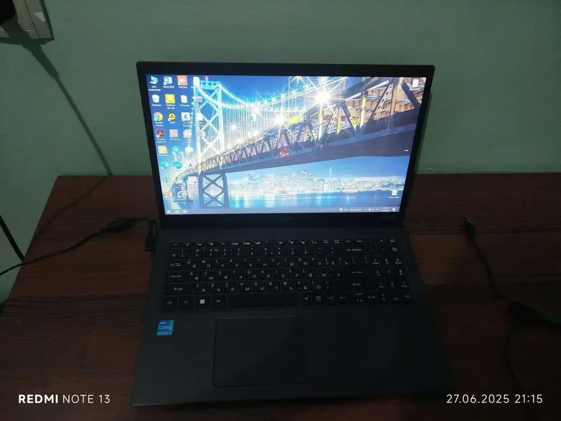 Notebook kompyuter satiladi!