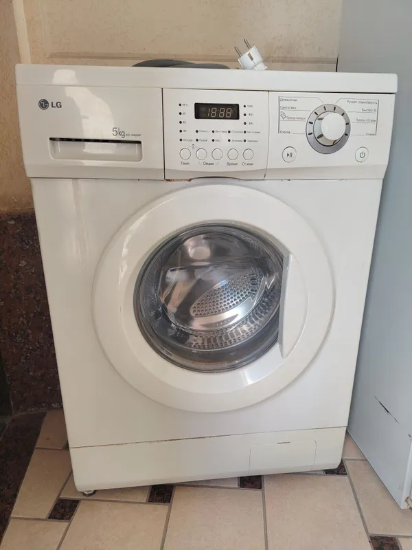 LG kir yuvish mashinasi sotiladi 2