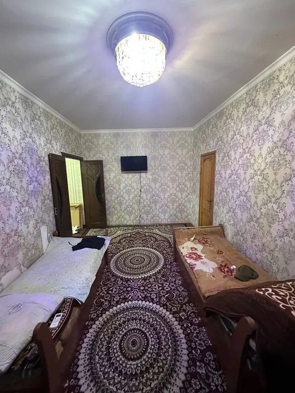 Yakkasaroy tumani Boshliq Mahallasida uy ijaraga beriladi 1*2/4/5 7