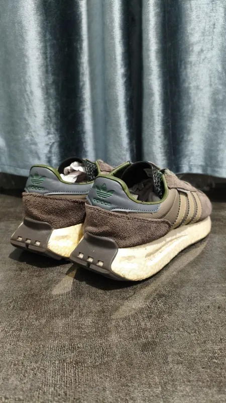 Оригинальные кроссовки Adidas — фото 3