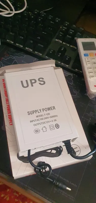 UPS router va kichik kameralar uchun