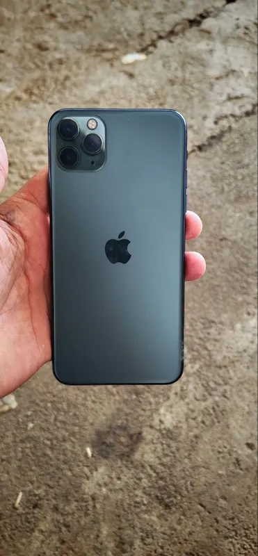 iPhone 11 Pro Max 256 ГБ, 72% 3 iPhone 11 Pro Max 256 ГБ, 72% 3