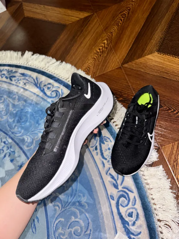 NIKE ORIGINAL krossovkalari 3 NIKE ORIGINAL krossovkalari 3