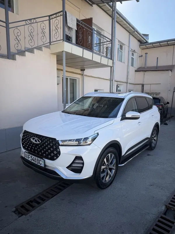 Продается CHERY белый чистый не битый 1 Продается CHERY белый чистый не битый 1