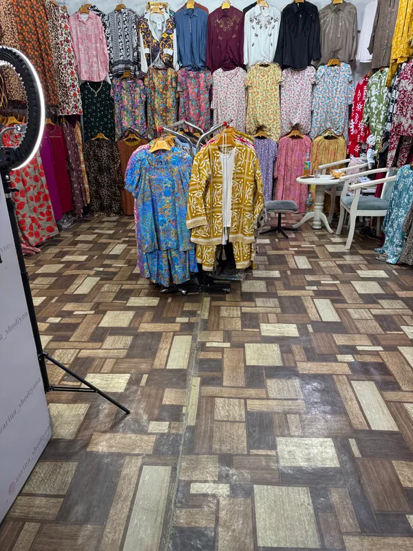 Tayyor Biznes sotiladi Shodiyona Majmuasi 1 etaj o 4