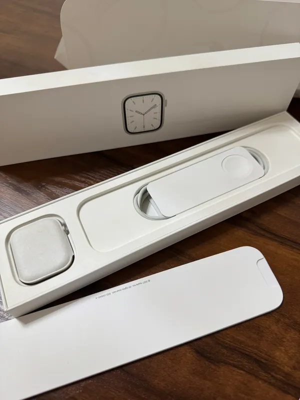 Apple watch series 7/45 starlight 9
