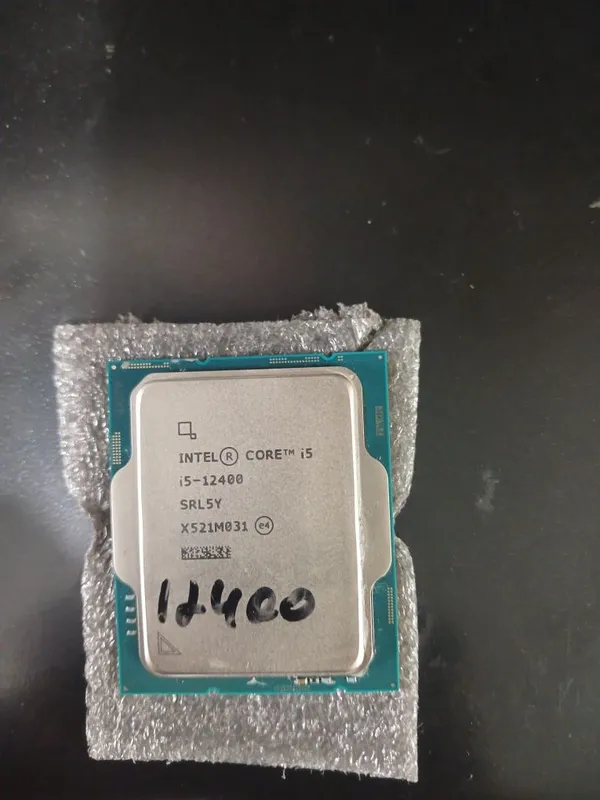 Intel core i5 12400