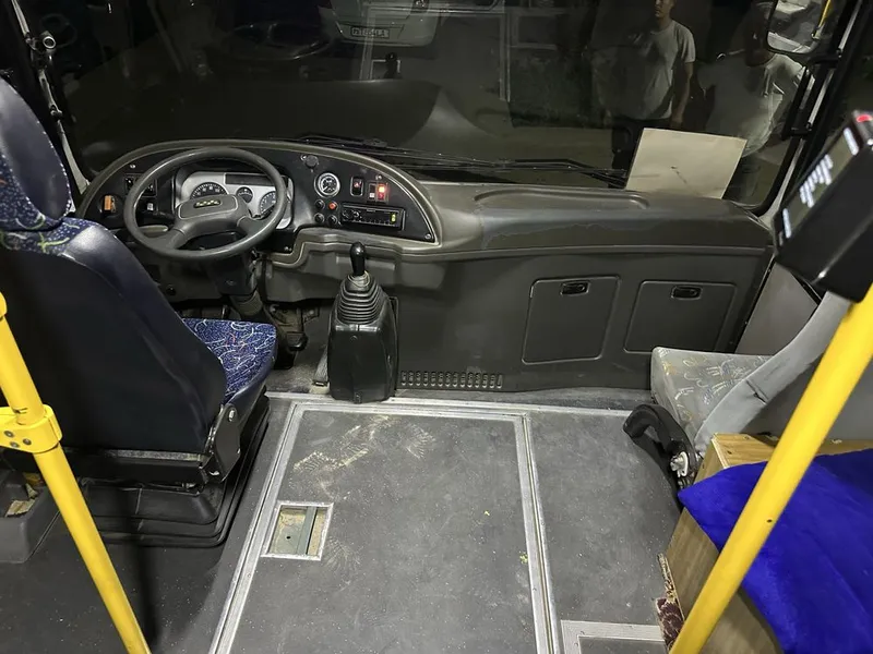 Isuzu avtobus yoʻlovchi tashish uchun 3 Isuzu avtobus yoʻlovchi tashish uchun 3