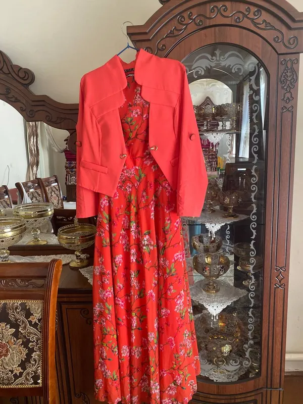 Turkiya qzla 1marta kiyilgan.Razmer 44-46