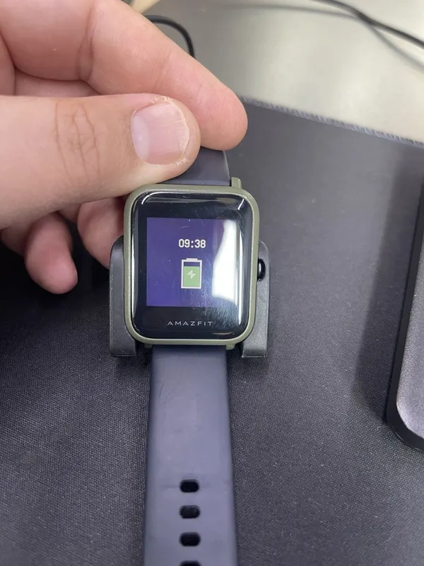 Amazfit bip в хорошем состоянии. — фото 2