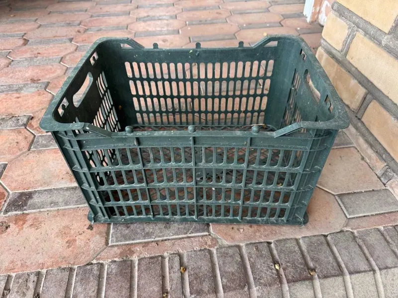 yashik plastik zo'r xolatda
