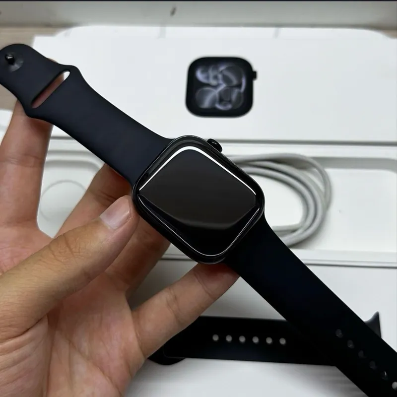 Apple Watch 11 46 mm 4 Apple Watch 11 46 mm 4