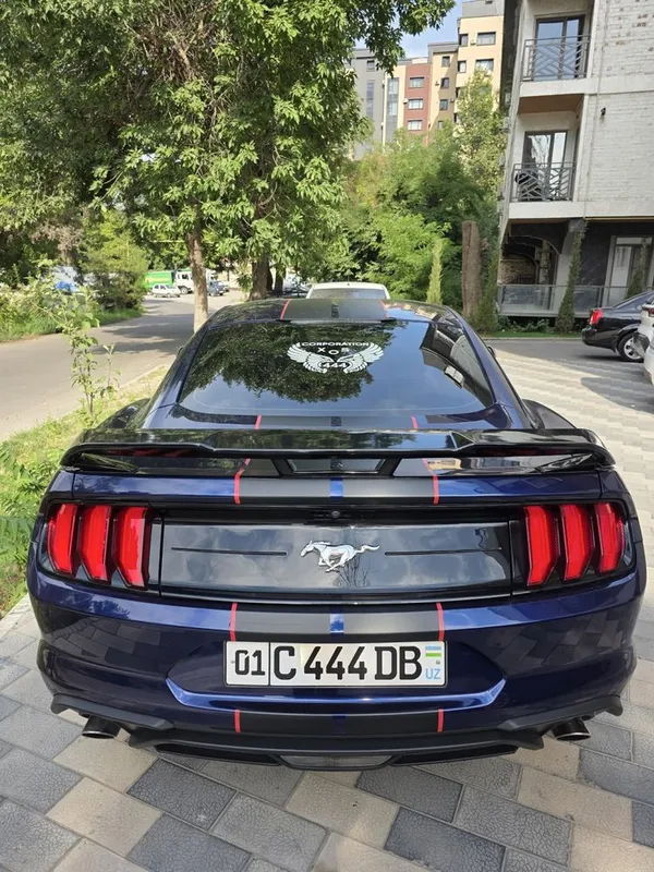 Ford Mustang coupe 2018 года 3 Ford Mustang coupe 2018 года 3