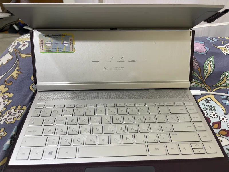 Ноутбук-трансформер HP Spectre Folio - 13-ak0007ur 2 Ноутбук-трансформер HP Spectre Folio - 13-ak0007ur 2
