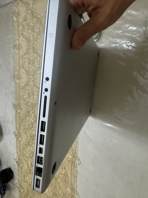 MacBook pro 2011 3 MacBook pro 2011 3