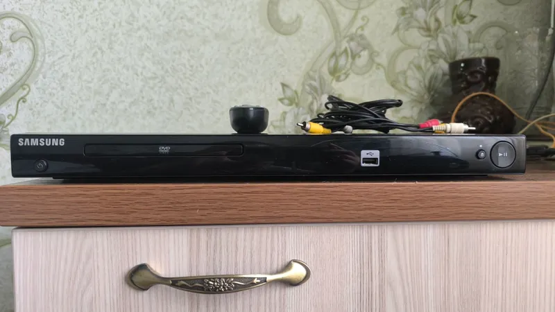 DVD плеер 1