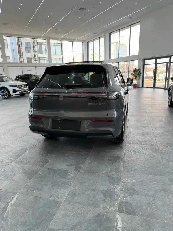 Geely EX5 EV — фото 3