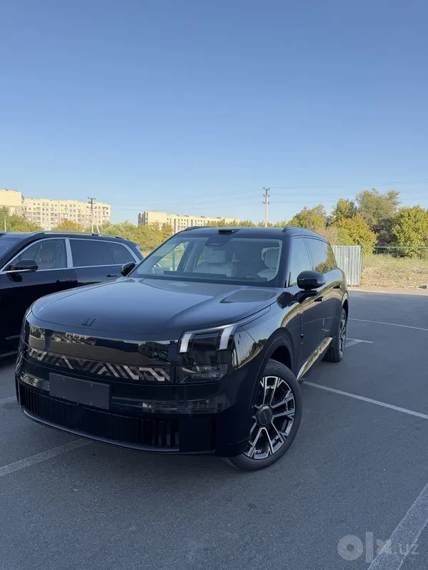 Lynkco 900 arochna 1 Lynkco 900 arochna 1