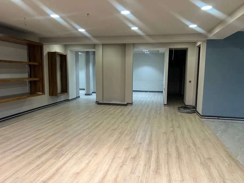 Аренда коммерческого помещения 1250 м², 1-я линия — фото 3