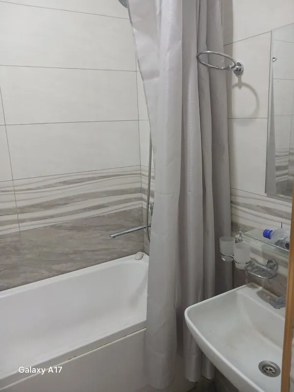 Kvartira ijara yangi Kanstovar bozor 5