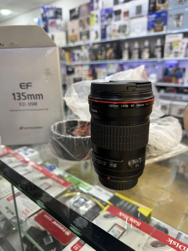 Продажа Canon 135mm f 2 новый 1 Продажа Canon 135mm f 2 новый 1