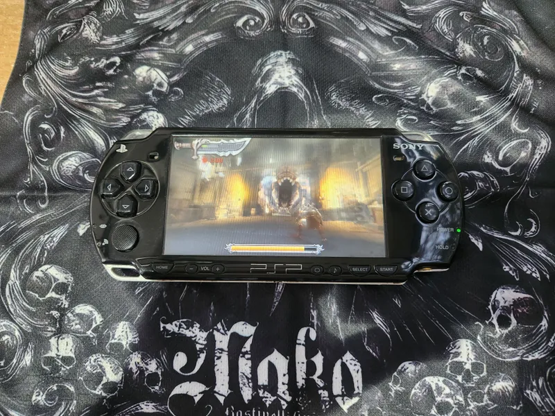 PSP 2001 в отличном состоянии