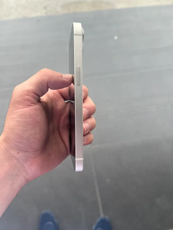 iPhone 13 white — фото 3