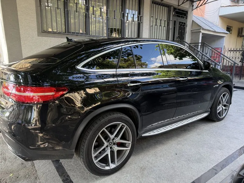 Мерсадес GLE 400 сотаман — фото 3