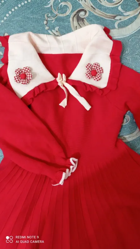Платье тёплое на 8-9 лет,одели один раз — фото 1