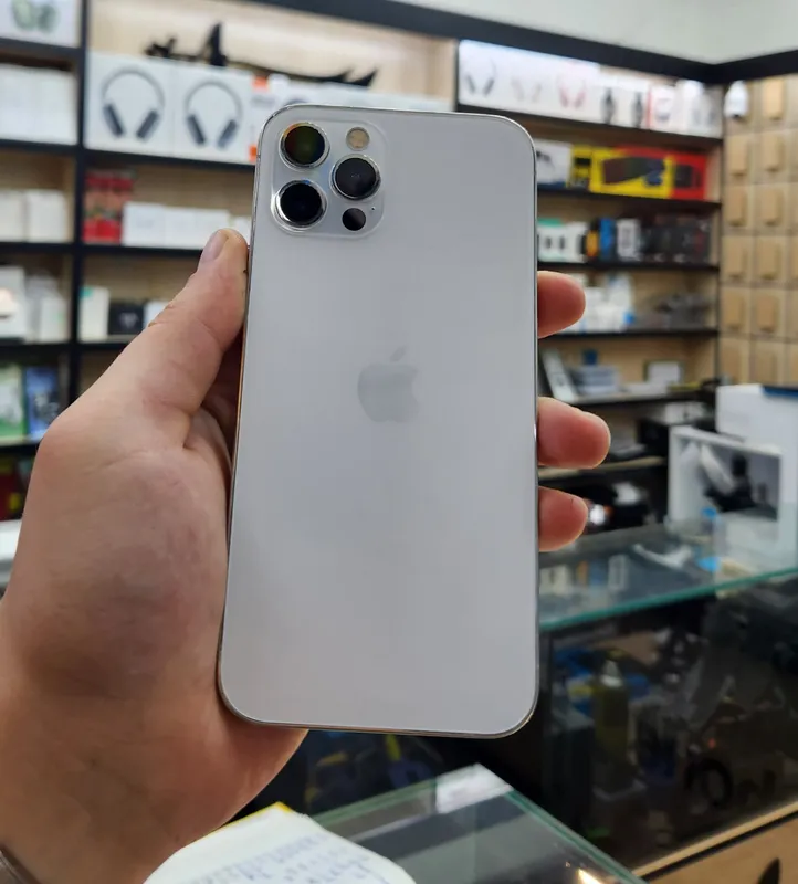 iPhone 12 Pro iPhone 12 Pro