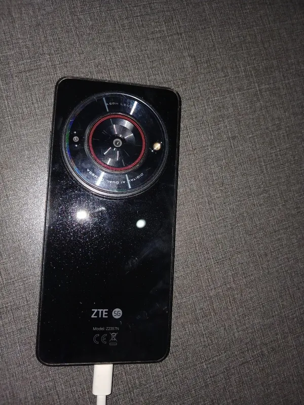 ZTE blade A75 5G — фото 1 ZTE blade A75 5G — фото 1