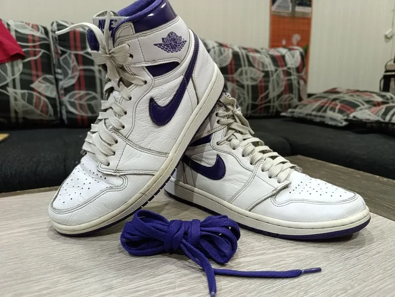 Продам кроссовки Nike Air Jordan 1 Purple White