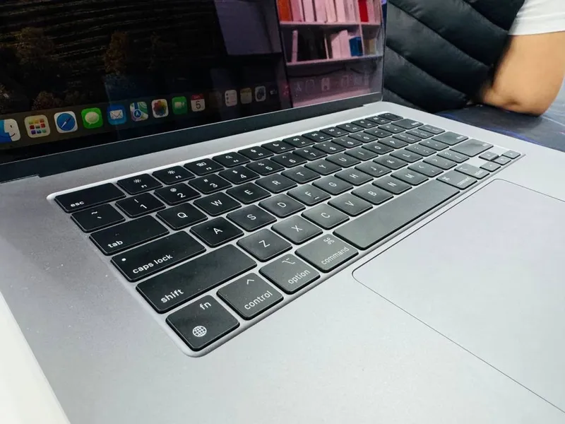 Macbook Air M2 15inch 8/512GB 15inch 5 Macbook Air M2 15inch 8/512GB 15inch 5