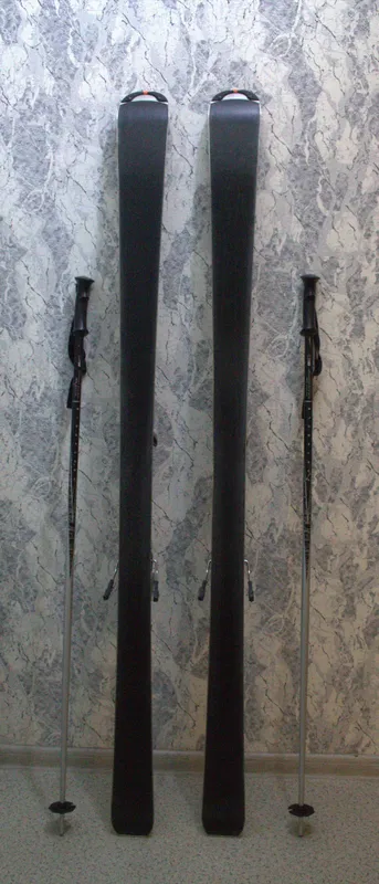 Горные лыжи Rossignol 162 см + крепления + палки 2 Горные лыжи Rossignol 162 см + крепления + палки 2