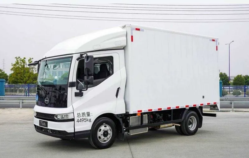 BYD T5 katta moshina 2025 — фото 2