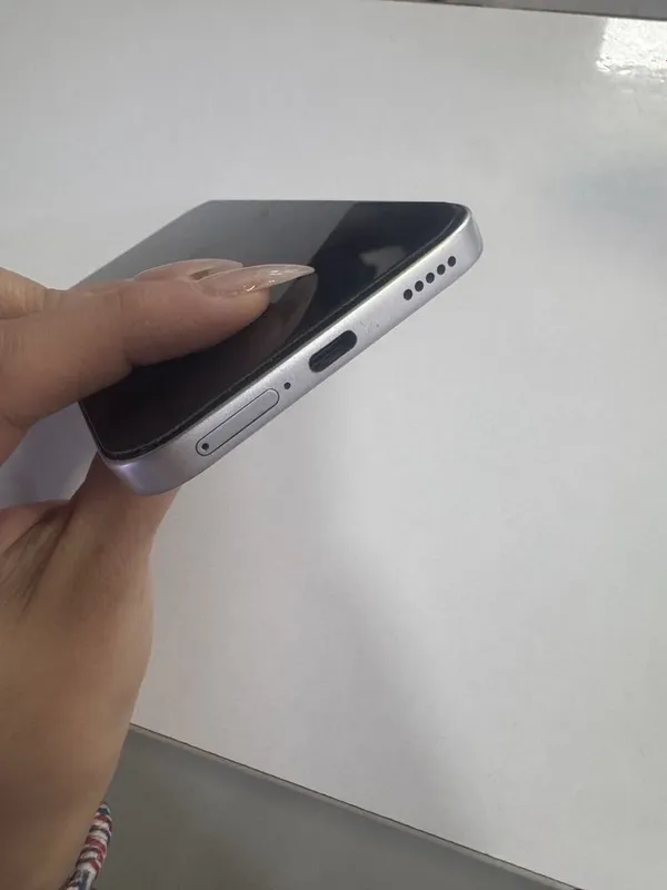 Продам Honor 400lite 6 Продам Honor 400lite 6
