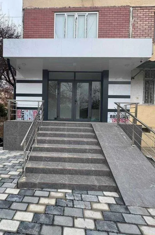 Продаётся Нежилое! Юнусабад, Ор-р 14 кв Баходир остановка, 50м2