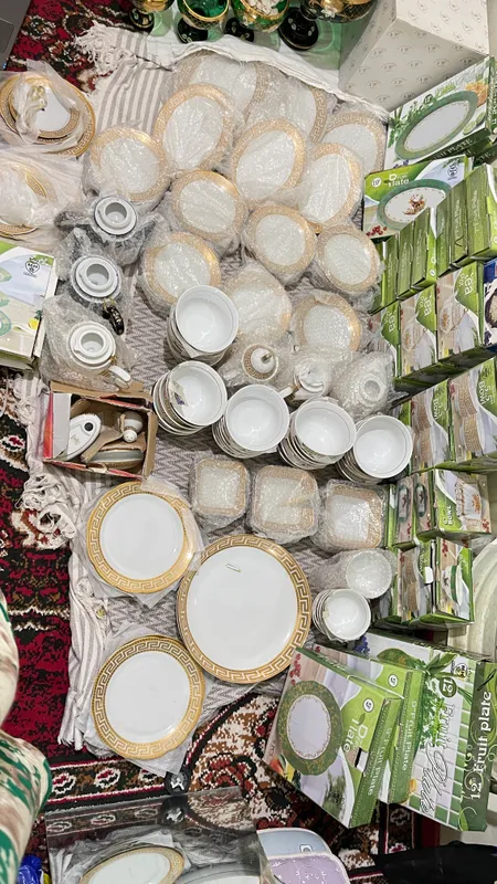 Chinni idishlar xammasi 2.000.000som kami bor Chinni idishlar xammasi 2.000.000som kami bor