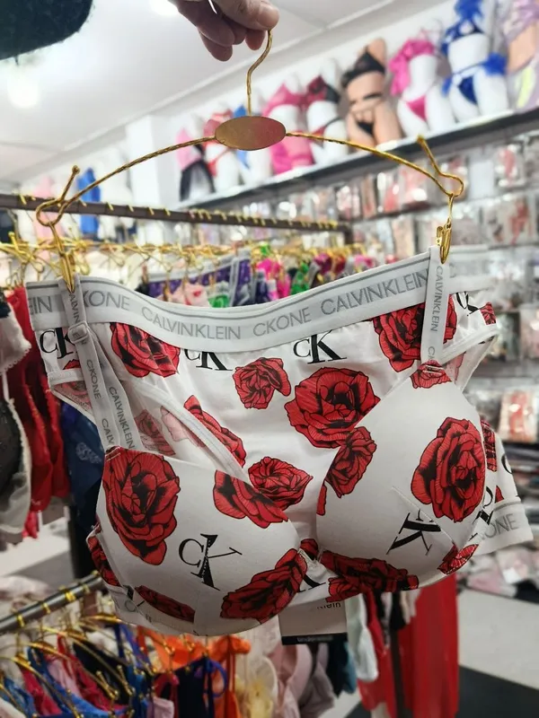 Komplekt ichki kiyimlar