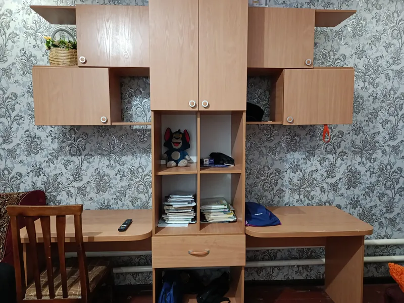 детский дарс киладиган шкаф ва аелар кийимлари 6