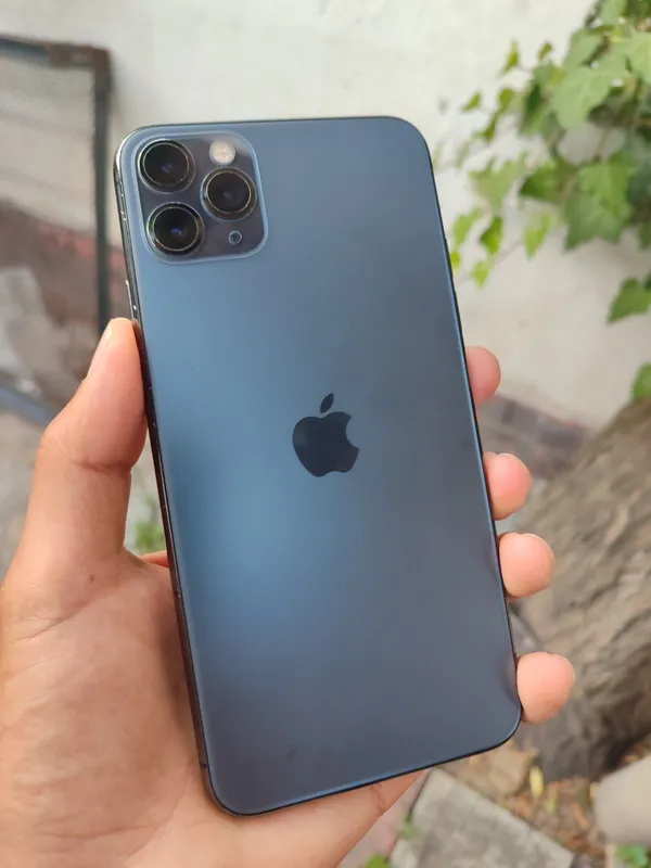 iPhone 11 Pro Max 256GB LL/A 1 iPhone 11 Pro Max 256GB LL/A 1