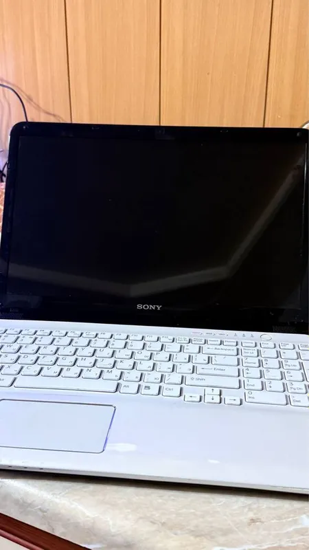 Sony Vaio 2010 йил — фото 1