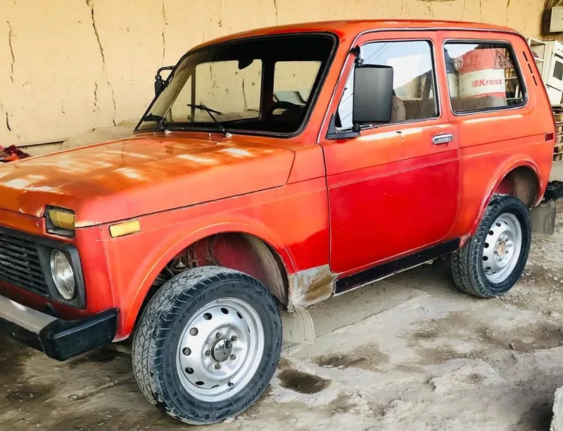 Niva Lada avtomobil