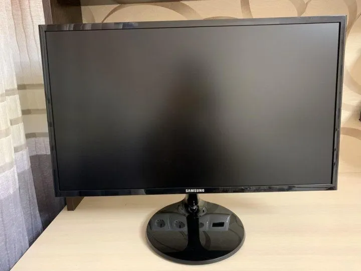 Монитор Samsung 24 S24F350FHM 2 Монитор Samsung 24 S24F350FHM 2