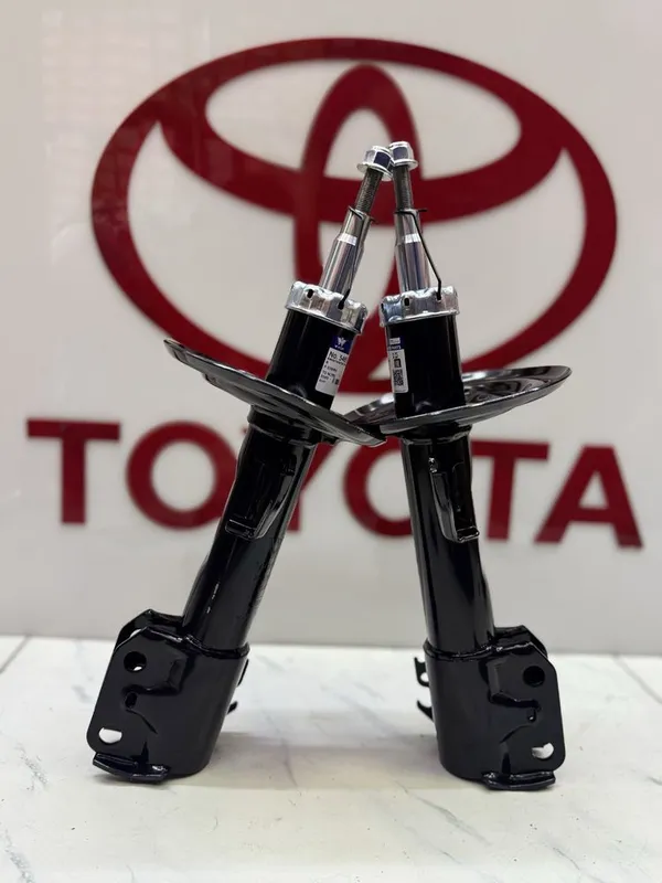 Амартизатор передние Toyota Yaris 1 Амартизатор передние Toyota Yaris 1