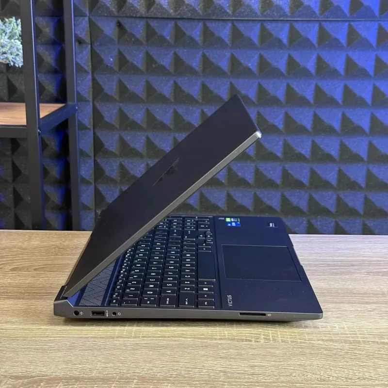 HP Victus, RTX-4050, i5-13420H, SSD-512 6