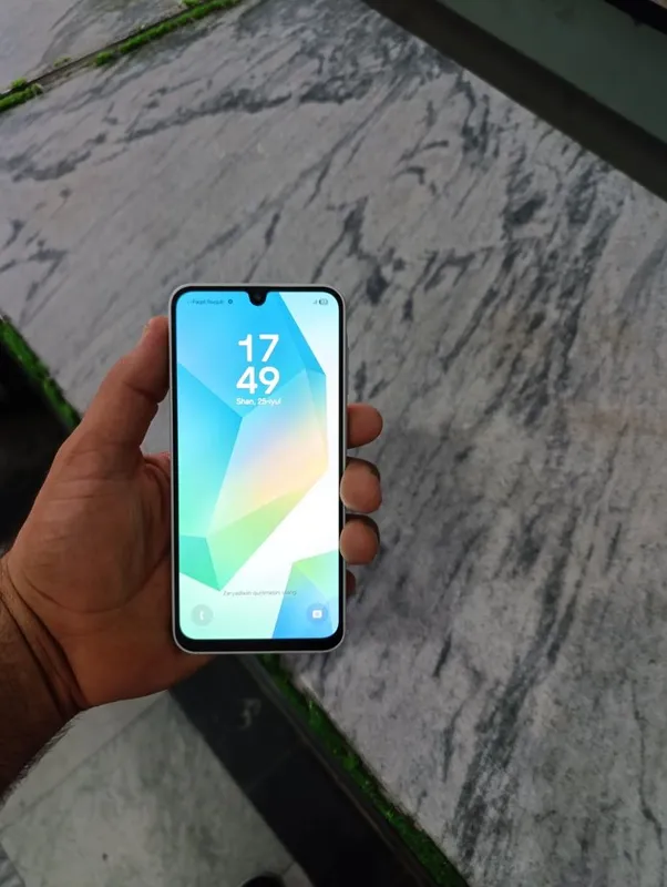 Samsung A 16 xolati idyal srocni sotaman xotirasi 256 8 oprativkasi 2