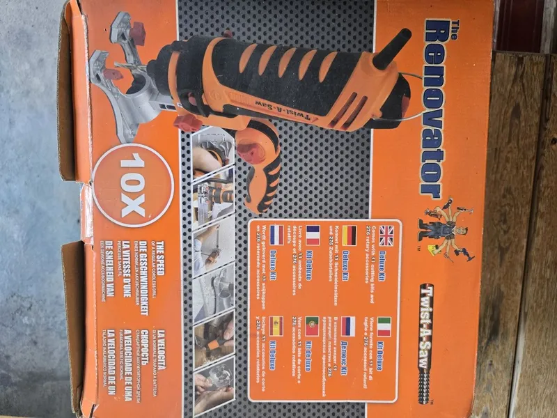 The Renovator Twist-A-Saw гравёр 2
